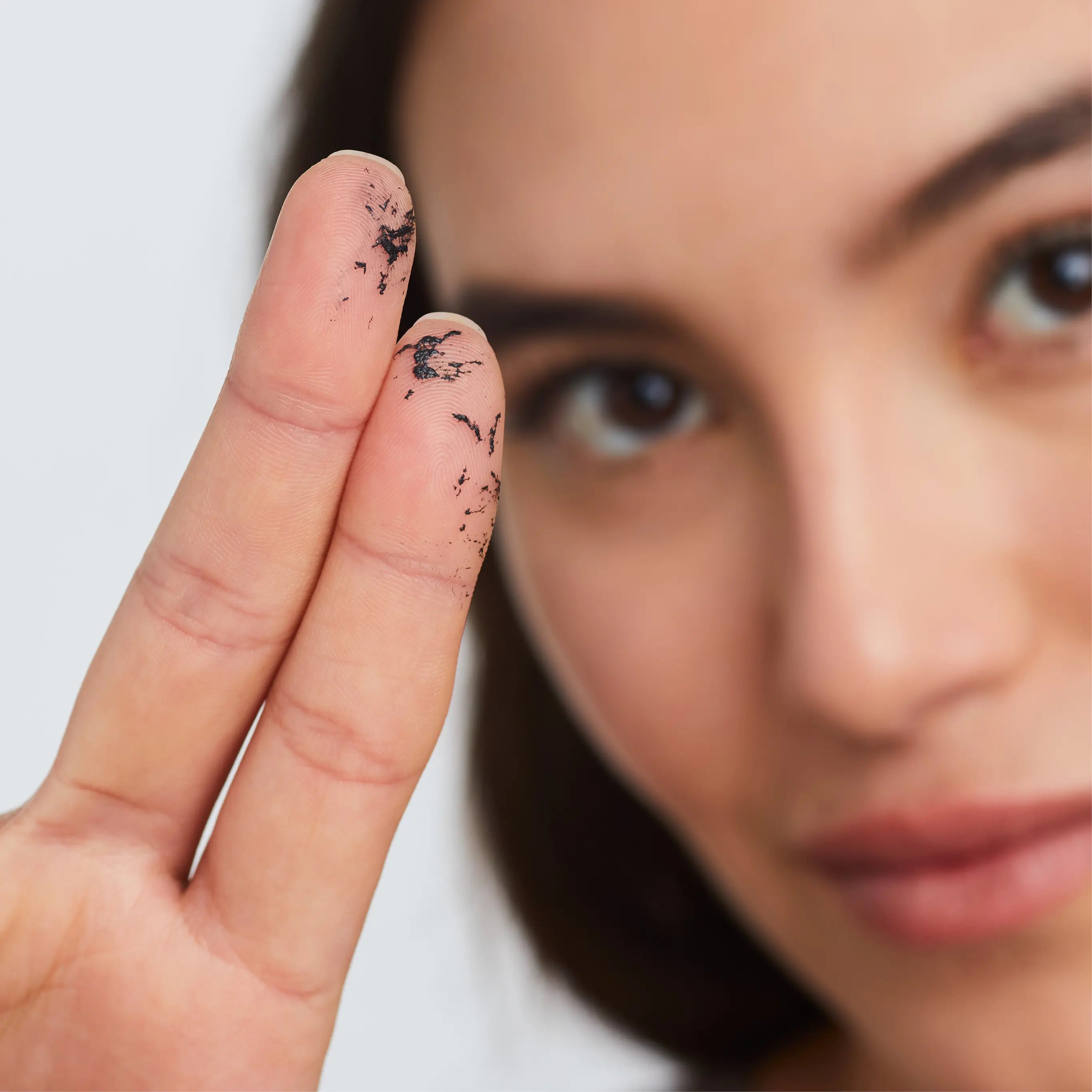 Lash Fixation™ Length & Definition Tubing Mascara - Margifox Distributors